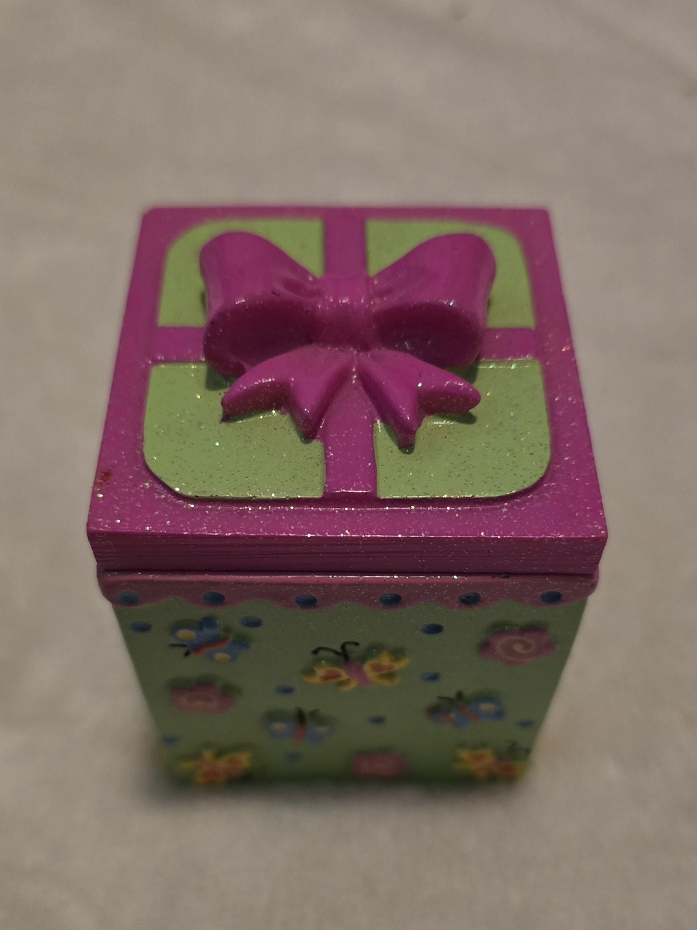 Claire's Pink and Green Gift-Style Jewelry Box